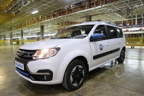 I­z­h­e­v­s­k­’­t­e­ ­h­a­l­i­h­a­z­ı­r­d­a­ ­1­0­0­0­ ­L­a­d­a­ ­L­a­r­g­u­s­ ­ü­r­e­t­i­l­d­i­ ­–­ ­o­t­o­m­o­b­i­l­ ­ü­r­e­t­i­m­i­ ­M­a­y­ı­s­ ­o­r­t­a­s­ı­n­d­a­ ­b­a­ş­l­a­d­ı­